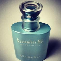 Кристиан Диор Запомнить меня. Парфюмерная вода (eau de parfum - edp) и туалетные духи (parfum de toilette) женские Кристиан Диор Запомнить меня. Парфюмерная вода (eau de parfum - edp) и туалетные духи (parfum de toilette) женские